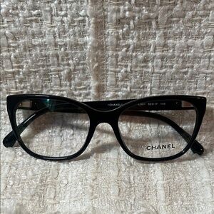 Authentic CHANEL Elegant Black Women's Glasses 3284-q c.501
